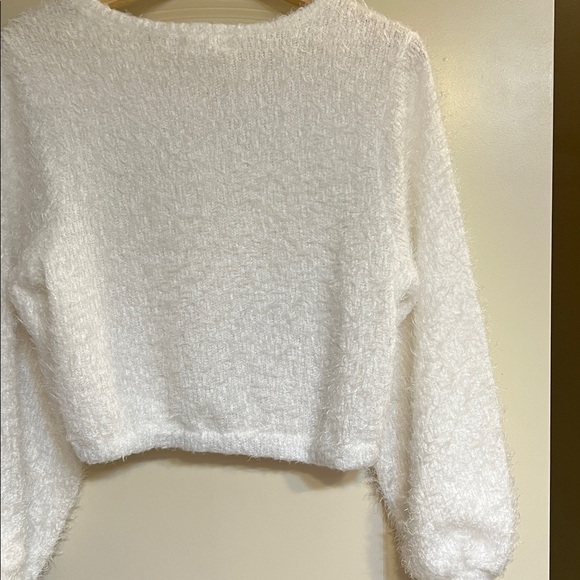 Altar'd State Soft, fuzzy white  Crew Neck Sweater M - Picture 5 of 5